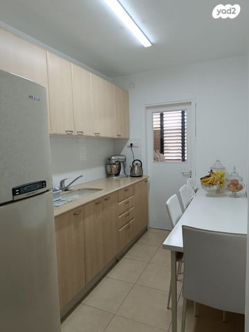 דירה, אהרון צייטלין, חיפה