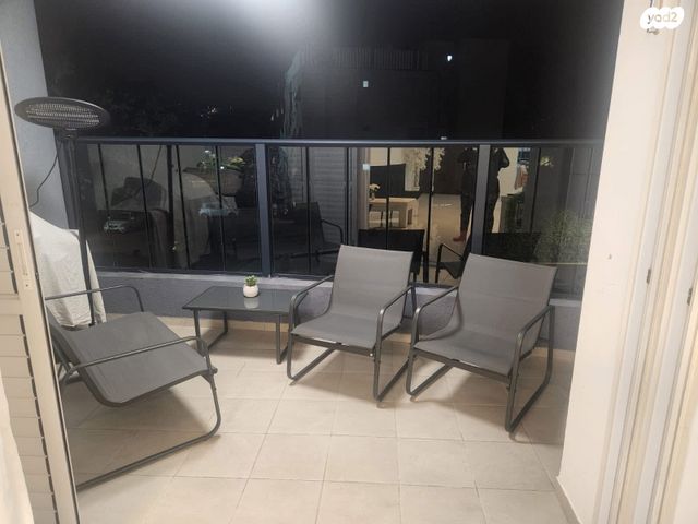 דירה, הדרור, נאות בן גוריון, יבנה