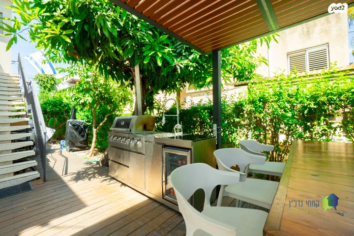 דו משפחתי, אבא אחימאיר, שכונת הותיקים, רמת גן