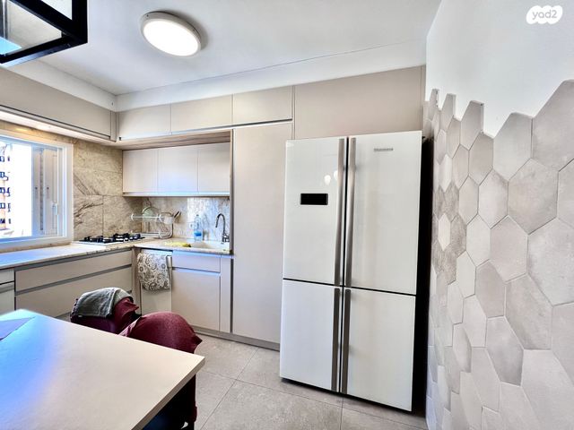 דירה, שדרות בן אב"י 54, רמת חן ובן ציון, נתניה