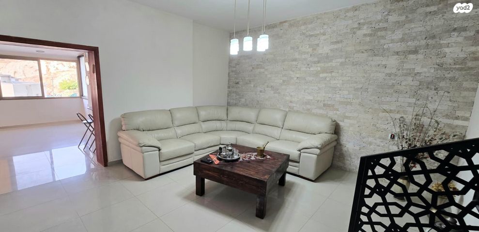 דו משפחתי, עץ אפרים