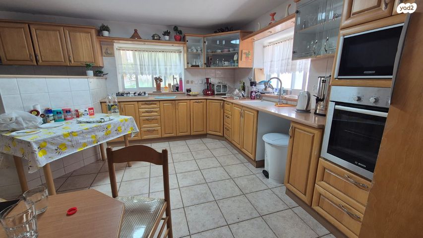 בית פרטי/ קוטג', הרב עוזיאל, שיכון ד, טבריה