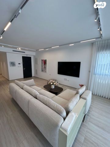 גג/ פנטהאוז, עיר, מרכז העיר, נהריה