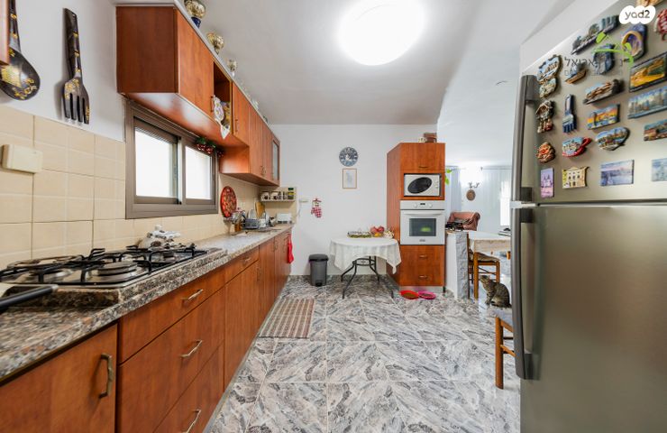 דירת גן, הפסגה 40, אריאל