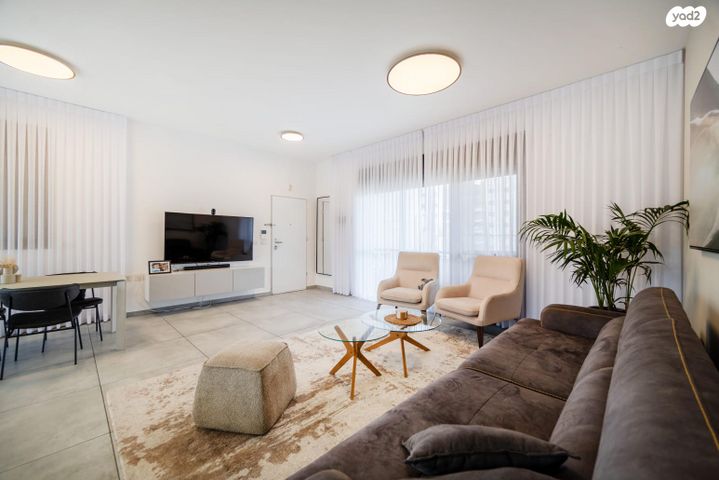 גג/ פנטהאוז, גרטרוד עליון 24, פסגות אפק, ראש העין