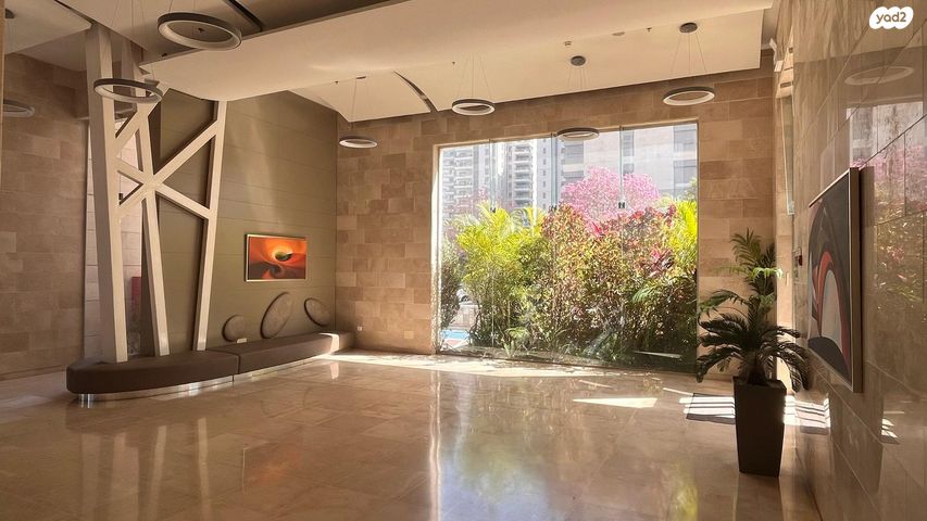 דירה, גולדה מאיר, הוד השרון