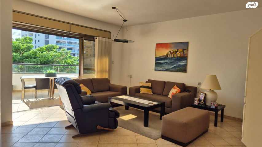 דירה, מגדיאל, הוד השרון