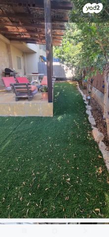 דו משפחתי, נאות הראשונים, מזכרת בתיה