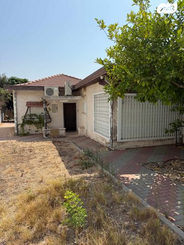 בית פרטי/ קוטג', ברל כצנלסון 45, נווה עמל, הרצליה