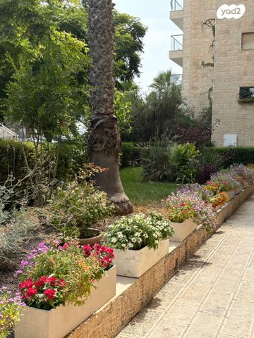 דירה, פנחס רוזן, רמת שרת, ירושלים