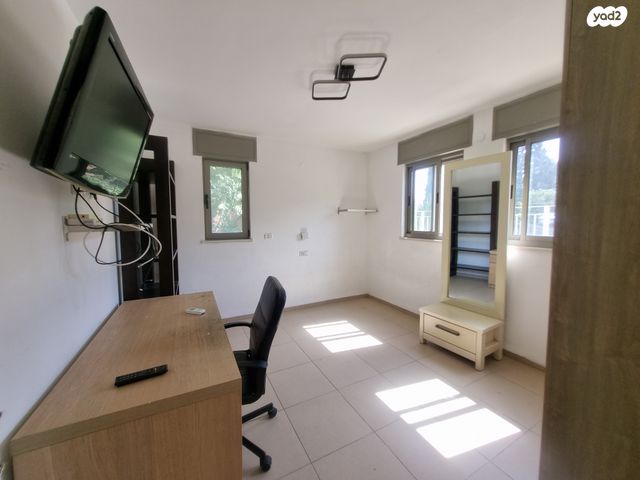 דו משפחתי, קרית טבעון