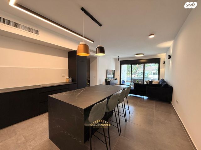 דירה, בורוכוב, קרית אליהו גולומב, רעננה