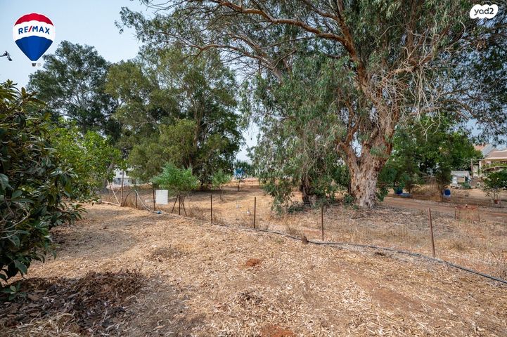 דו משפחתי, פרדס חנה כרכור