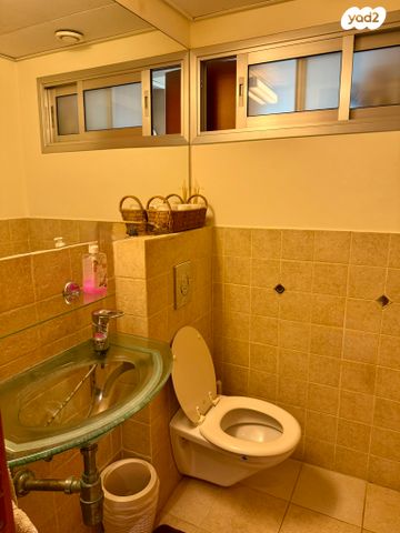 גג/ פנטהאוז, גולומב 33, ארלוזורוב, גבעתיים