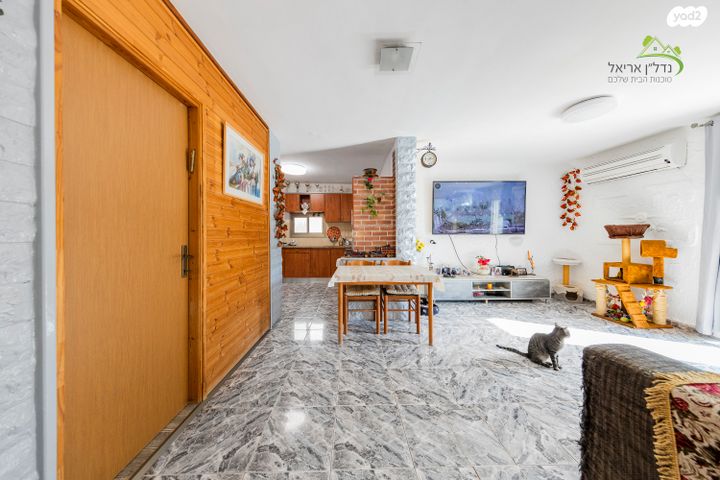 דירת גן, הפסגה 40, אריאל