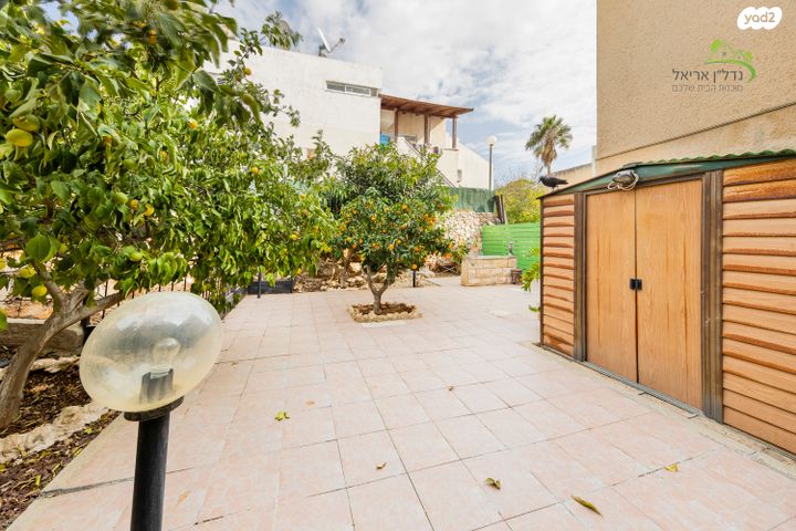 דירת גן, הפסגה 40, אריאל