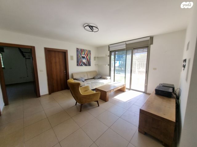 דו משפחתי, קרית טבעון