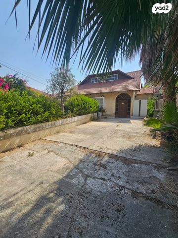 בית פרטי/ קוטג', פרדס חנה כרכור