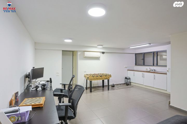 בית פרטי/ קוטג', חמנית, מתחם 19 - 20 (מתחם הפרחים), הוד השרון