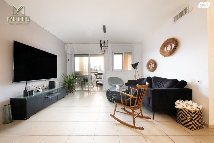 דירה, הר הצופים 7, רחובות ההולנדית, רחובות