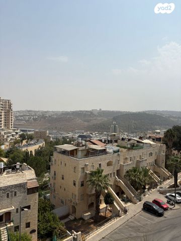 דירה, פנחס רוזן, רמת שרת, ירושלים