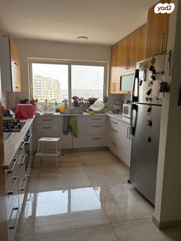 דירה, פנחס רוזן, רמת שרת, ירושלים