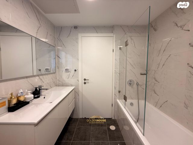 דירה, בורוכוב, קרית אליהו גולומב, רעננה