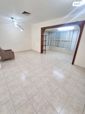 בית פרטי/ קוטג', הרמב"ם, המרכז האזרחי, רמלה