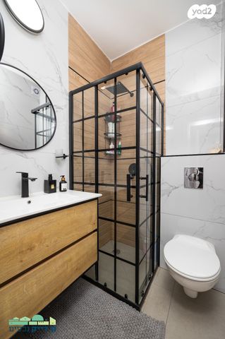 דירה, אהרון כהן, חומת שמואל, הר חומה, ירושלים