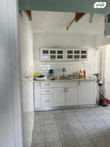 דירה, הרב יצחק הלוי מברדיצ'ב, קרית נורדאו, נתניה