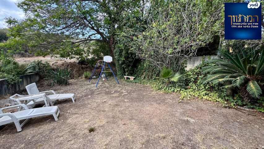 דו משפחתי, צור יגאל, כוכב יאיר / צור יגאל