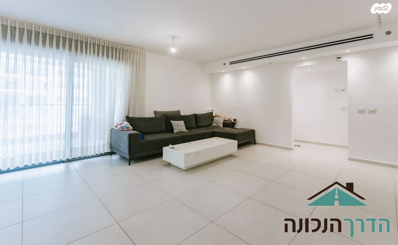 דירה, דודו דותן, הרקפות, ראשון לציון