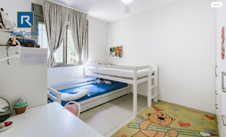 דירה, הרצל 10, מגדיאל, הוד השרון