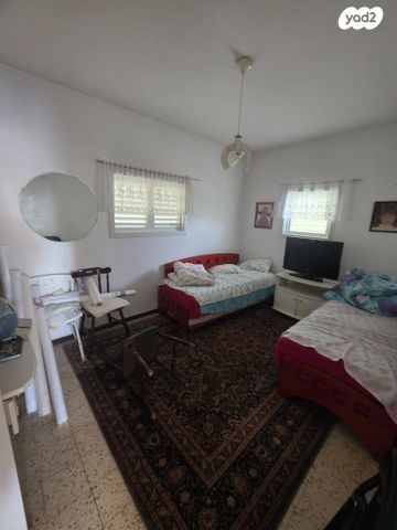 דירה, ב' / צפון מערב העיר, רחובות