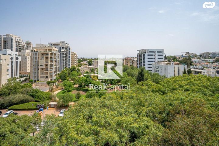 גג/ פנטהאוז, אלון, רמת השרון