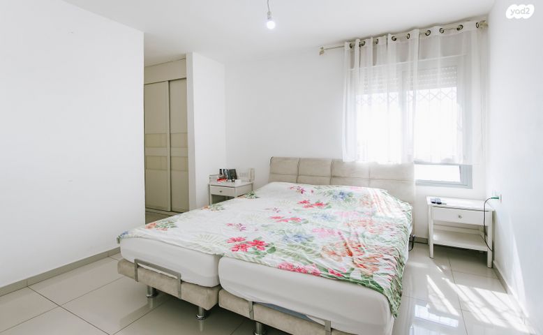 דירה, הרב ישעיהו משורר, הדר גנים, פתח תקווה