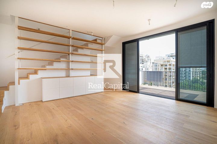 גג/ פנטהאוז, אלון, רמת השרון