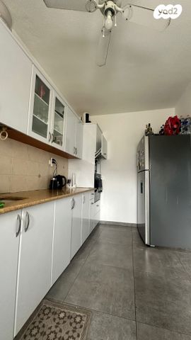 דירה, אברבנאל, רמב"ם, ראשון לציון