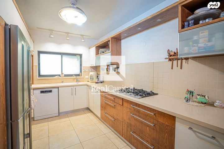 בית פרטי/ קוטג', קרית יערים, רמת השרון