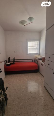 דירה, בן ציון דינור, בית הכרם, רמת בית הכרם, ירושלים