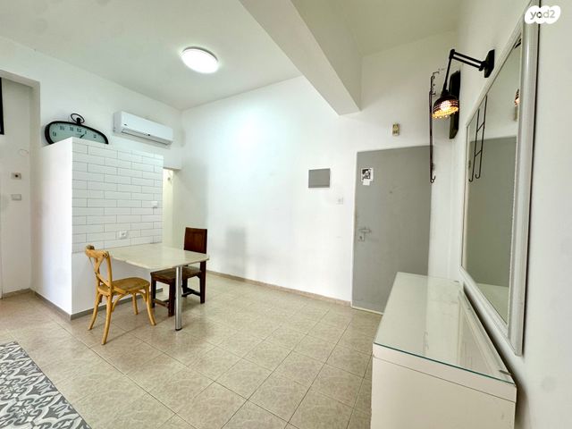 דירה, בן יהודה 41, חיפה