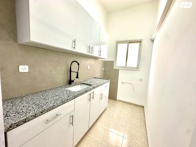 דירה, בן יהודה 41, חיפה