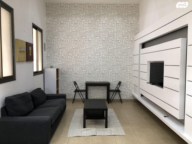 דירת גן, שער פלמר, תחנת רכבת השמונה, חיפה