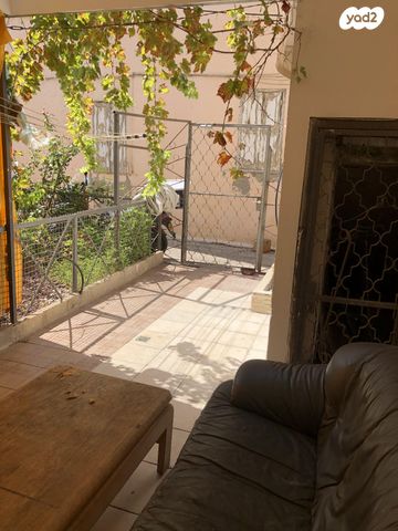 שער פלמר, תחנת רכבת השמונה