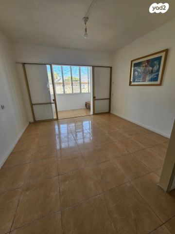 שדרות דגניה 10