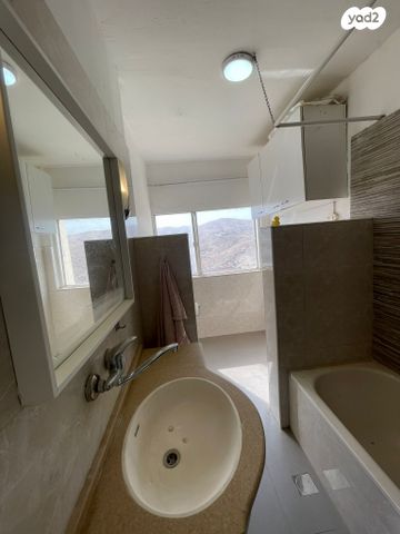 דירה, מצפה נבו, מצפה נבו, מעלה אדומים