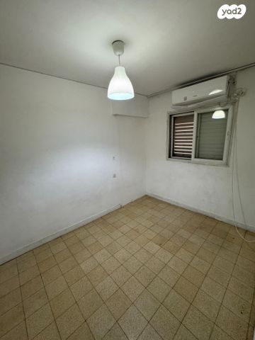 דירה, שדרות הנרייטה סולד 27, קרית ים