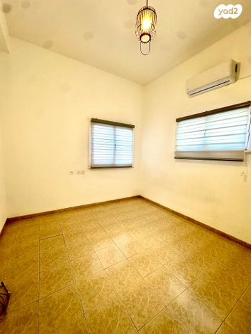 דירה, בן יהודה 41, חיפה