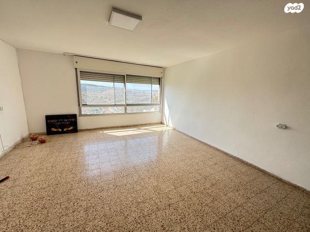 דירה, האורנים, רמת יקנעם, יקנעם עילית