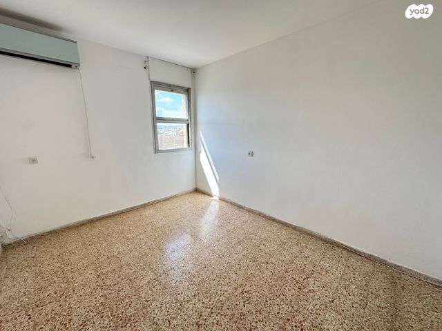 דירה, האורנים, רמת יקנעם, יקנעם עילית